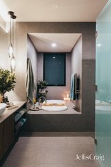 https://images.listonce.com.au/custom/160x/listings/19-hurst-drive-new-gisborne-vic-3438/923/01811923_img_16.jpg?t6-6YLRHkq0