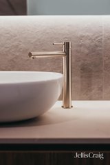 https://images.listonce.com.au/custom/160x/listings/19-hurst-drive-new-gisborne-vic-3438/923/01811923_img_17.jpg?6USJCex1ZzQ