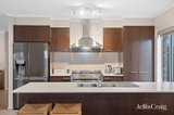 https://images.listonce.com.au/custom/160x/listings/19-jessie-evelyn-crescent-kyneton-vic-3444/318/01748318_img_03.jpg?SfznYm7vD2c