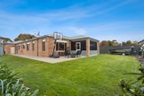 https://images.listonce.com.au/custom/160x/listings/19-jessie-evelyn-crescent-kyneton-vic-3444/321/01854321_img_11.jpg?kLkzQO-m1Po