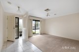 https://images.listonce.com.au/custom/160x/listings/19-john-ryan-drive-south-morang-vic-3752/883/01928883_img_02.jpg?J_GXtFHudPc