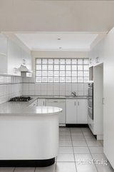 https://images.listonce.com.au/custom/160x/listings/19-john-ryan-drive-south-morang-vic-3752/883/01928883_img_04.jpg?cCie6gcHWlA