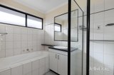 https://images.listonce.com.au/custom/160x/listings/19-john-ryan-drive-south-morang-vic-3752/883/01928883_img_11.jpg?h1nQbnCjldI