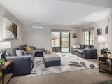 https://images.listonce.com.au/custom/160x/listings/19-kangaroo-terrace-south-morang-vic-3752/949/00984949_img_04.jpg?Dk2bOs3sAXE