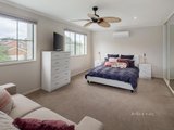 https://images.listonce.com.au/custom/160x/listings/19-kangaroo-terrace-south-morang-vic-3752/949/00984949_img_09.jpg?rsKFwcsOhP4