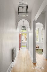 https://images.listonce.com.au/custom/160x/listings/19-kerferd-road-albert-park-vic-3206/287/01818287_img_03.jpg?xPE0j_shEvE