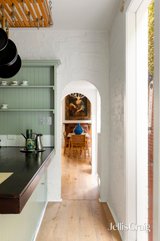 https://images.listonce.com.au/custom/160x/listings/19-kerferd-road-albert-park-vic-3206/287/01818287_img_11.jpg?XzxULP3gvzE
