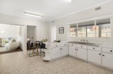 https://images.listonce.com.au/custom/160x/listings/19-loeman-street-strathmore-vic-3041/351/01521351_img_04.jpg?s8VvHhOFIK0