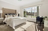 https://images.listonce.com.au/custom/160x/listings/19-loeman-street-strathmore-vic-3041/351/01521351_img_05.jpg?UWR6_xAH5fo