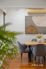 https://images.listonce.com.au/custom/160x/listings/19-lynne-street-donvale-vic-3111/889/01926889_img_04.jpg?itO-7oS3Dms