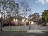 https://images.listonce.com.au/custom/160x/listings/19-madeline-street-glen-iris-vic-3146/262/01703262_img_01.jpg?AQfnbeFRARU