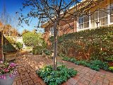 https://images.listonce.com.au/custom/160x/listings/19-malvern-road-mont-albert-vic-3127/939/01683939_img_10.jpg?mkSn9MV7D2g