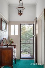 https://images.listonce.com.au/custom/160x/listings/19-mcdowell-street-greensborough-vic-3088/389/01903389_img_02.jpg?MTpo55DYLQU