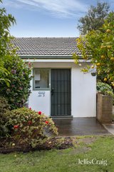https://images.listonce.com.au/custom/160x/listings/19-mciver-street-ferntree-gully-vic-3156/619/01939619_img_03.jpg?OQiUlpJnZe0