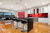 https://images.listonce.com.au/custom/160x/listings/19-melissa-street-strathmore-vic-3041/638/01574638_img_09.jpg?nZux8Thgc3k