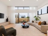 https://images.listonce.com.au/custom/160x/listings/19-meryl-street-doncaster-east-vic-3109/565/01637565_img_06.jpg?MotwX77iOjU