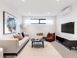 https://images.listonce.com.au/custom/160x/listings/19-meryl-street-doncaster-east-vic-3109/565/01637565_img_10.jpg?ms7Wh08Uqx8