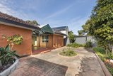 https://images.listonce.com.au/custom/160x/listings/19-mill-avenue-forest-hill-vic-3131/704/01903704_img_09.jpg?1JvaWekdIow