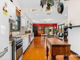 https://images.listonce.com.au/custom/160x/listings/19-mirls-street-newport-vic-3015/702/01203702_img_07.jpg?YOSmsviGVmo