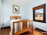 https://images.listonce.com.au/custom/160x/listings/19-mirls-street-newport-vic-3015/702/01203702_img_10.jpg?07mc52oxC_o