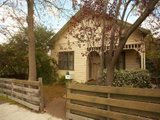 https://images.listonce.com.au/custom/160x/listings/19-mount-view-street-croydon-vic-3136/108/00620108_img_01.jpg?v3YLAe-fO5M
