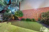 https://images.listonce.com.au/custom/160x/listings/19-neale-street-kensington-vic-3031/270/01843270_img_06.jpg?HQ7bTPQ4sZg