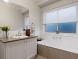https://images.listonce.com.au/custom/160x/listings/19-pacific-drive-mooroolbark-vic-3138/541/01524541_img_14.jpg?Eeu8ltN8GOg