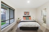 https://images.listonce.com.au/custom/160x/listings/19-porter-street-briar-hill-vic-3088/105/00795105_img_06.jpg?i-Nfv3_6FkU