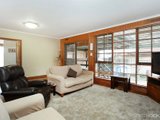 https://images.listonce.com.au/custom/160x/listings/19-pyramus-place-altona-meadows-vic-3028/600/01202600_img_06.jpg?xV4ttECnfS0