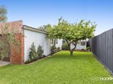 https://images.listonce.com.au/custom/160x/listings/19-queen-street-seaholme-vic-3018/574/01203574_img_11.jpg?g5Rn5wJb498