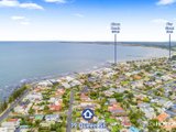 https://images.listonce.com.au/custom/160x/listings/19-queen-street-seaholme-vic-3018/574/01203574_img_13.jpg?gWdHLCaEEPk