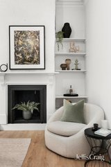 https://images.listonce.com.au/custom/160x/listings/19-raglan-street-port-melbourne-vic-3207/028/01899028_img_10.jpg?Vg8SdgkbS4o