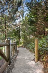 https://images.listonce.com.au/custom/160x/listings/19-railway-road-mount-evelyn-vic-3796/009/01976009_img_16.jpg?qMni45r5MhA