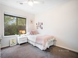 https://images.listonce.com.au/custom/160x/listings/19-regal-drive-alfredton-vic-3350/535/00973535_img_10.jpg?9W5PZJ_aY-s