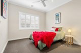 https://images.listonce.com.au/custom/160x/listings/19-regal-terrace-mooroolbark-vic-3138/198/01520198_img_16.jpg?9DPSRD0shPg