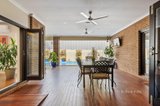 https://images.listonce.com.au/custom/160x/listings/19-regal-terrace-mooroolbark-vic-3138/198/01520198_img_18.jpg?llnXGmfo2HU