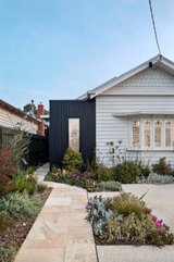 https://images.listonce.com.au/custom/160x/listings/19-rennie-street-thornbury-vic-3071/232/01433232_img_02.jpg?ziT3zJeiZCk