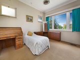 https://images.listonce.com.au/custom/160x/listings/19-ridgeway-avenue-kew-vic-3101/736/01684736_img_05.jpg?OyATjKd-wAk