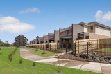 https://images.listonce.com.au/custom/160x/listings/19-riversdale-mews-wallan-vic-3756/589/01772589_img_10.jpg?rtKGf7pRbNs