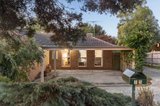 https://images.listonce.com.au/custom/160x/listings/19-roseman-road-chirnside-park-vic-3116/660/01626660_img_01.jpg?gro9OCAH12M