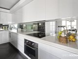 https://images.listonce.com.au/custom/160x/listings/19-sands-place-williamstown-vic-3016/700/01203700_img_07.jpg?jYRnrz3X8I4