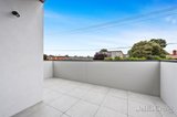 https://images.listonce.com.au/custom/160x/listings/19-smith-street-thornbury-vic-3071/386/01718386_img_08.jpg?G-FuHTsIhvY