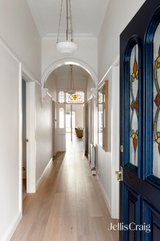 https://images.listonce.com.au/custom/160x/listings/19-susan-street-sandringham-vic-3191/861/01767861_img_14.jpg?d51FDYap8Jg