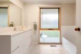 https://images.listonce.com.au/custom/160x/listings/19-tadji-close-croydon-north-vic-3136/039/01748039_img_11.jpg?pjL33gu10PQ