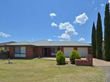 https://images.listonce.com.au/custom/160x/listings/19-the-esperence-lara-vic-3212/129/01699129_img_01.jpg?8_etDSd2w_0