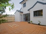 https://images.listonce.com.au/custom/160x/listings/19-the-esplanade-south-geelong-vic-3220/594/01699594_img_02.jpg?VCXPDIWni54