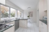 https://images.listonce.com.au/custom/160x/listings/19-tiuna-grove-elwood-vic-3184/601/01705601_img_05.jpg?L1BWEUZ6uwQ