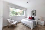 https://images.listonce.com.au/custom/160x/listings/19-tiuna-grove-elwood-vic-3184/601/01705601_img_06.jpg?BVgFwNsjg_w