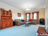 https://images.listonce.com.au/custom/160x/listings/19-valley-park-drive-mooroolbark-vic-3138/350/01526350_img_04.jpg?Ixyymjo33PI