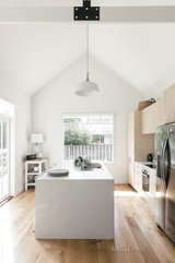 https://images.listonce.com.au/custom/160x/listings/19-ward-street-kyneton-vic-3444/428/00624428_img_07.jpg?L48AvEGUKxg